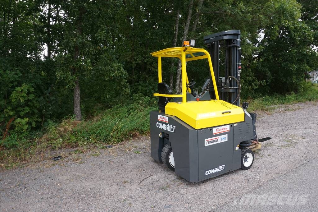 Combilift CBE3000 4방향 리치트럭