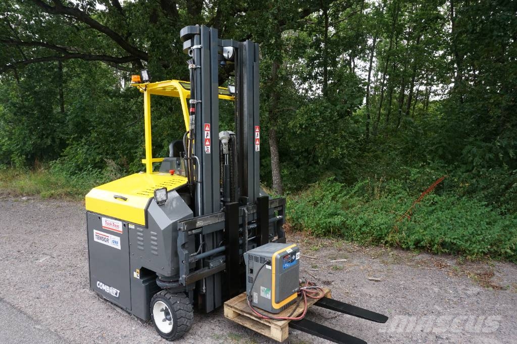 Combilift CBE3000 4방향 리치트럭