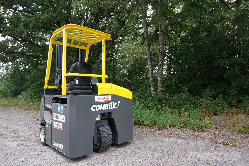 Combilift CBE3000 4방향 리치트럭