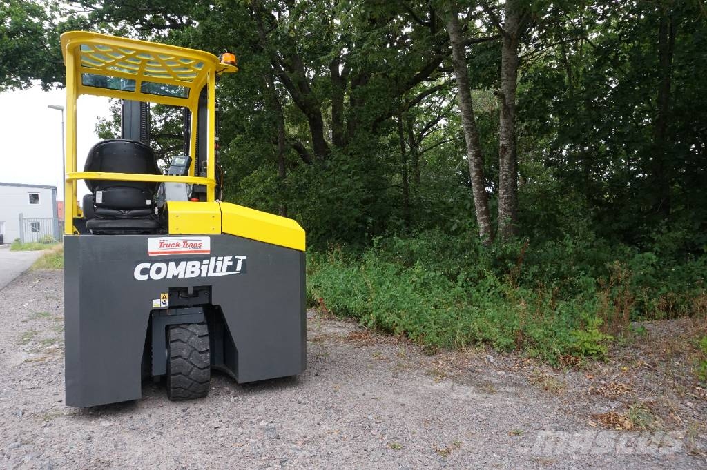 Combilift CBE3000 4방향 리치트럭