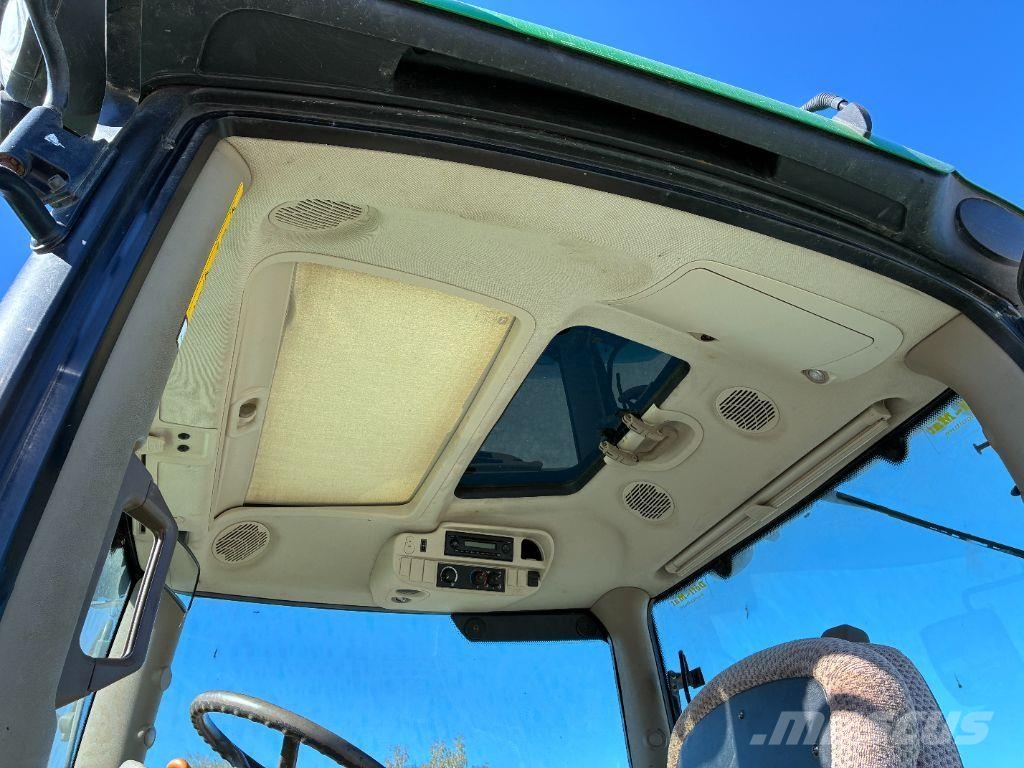 John Deere 6115 R Traktorit