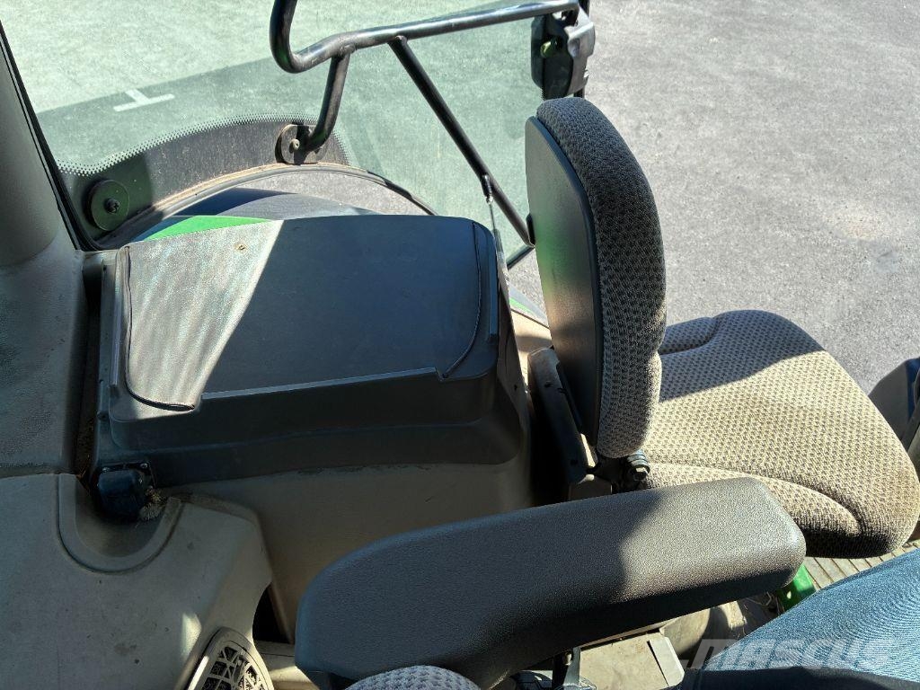 John Deere 6115 R Tractoare