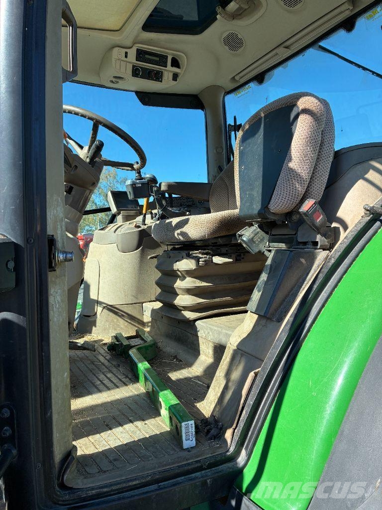 John Deere 6115 R Traktorit