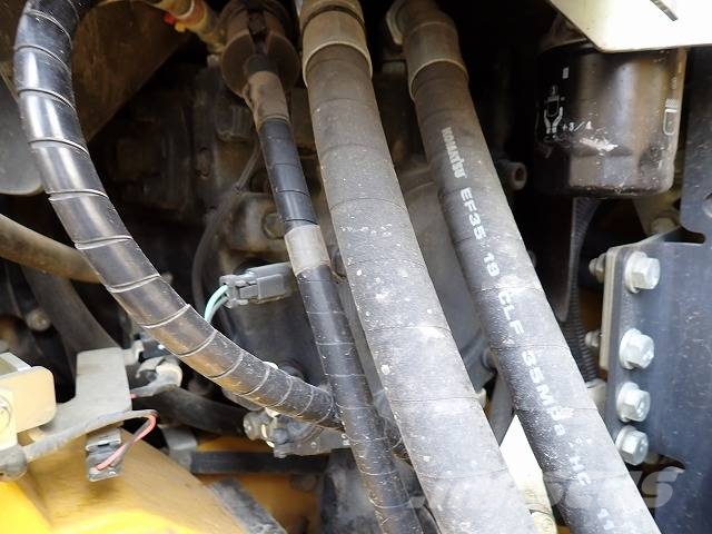 Komatsu PC128US-11 履带挖掘机