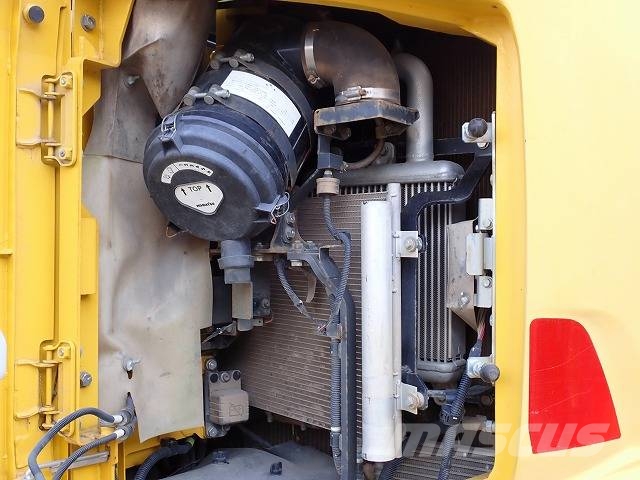 Komatsu PC128US-11 履带挖掘机