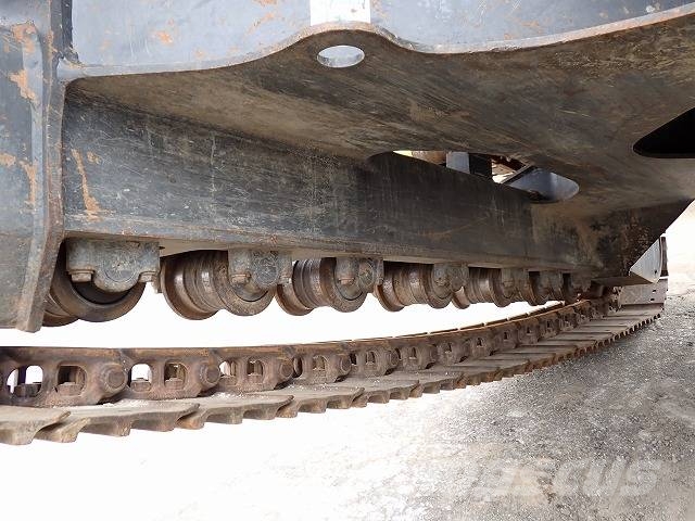Komatsu PC128US-11 履带挖掘机