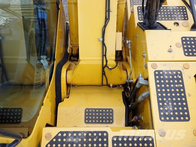 Komatsu PC128US-11 履带挖掘机