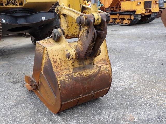 Komatsu PC128US-11 履带挖掘机