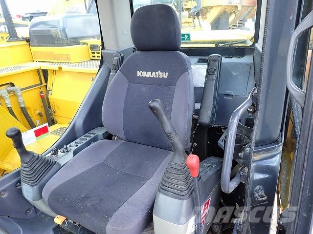 Komatsu PC128US-11 履带挖掘机