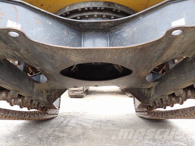 Komatsu PC128US-11 履带挖掘机