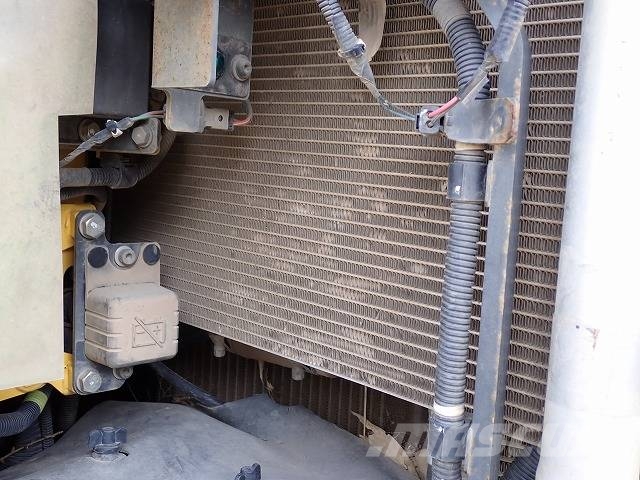 Komatsu PC128US-11 履带挖掘机