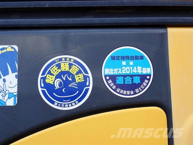 Komatsu PC128US-11 履带挖掘机