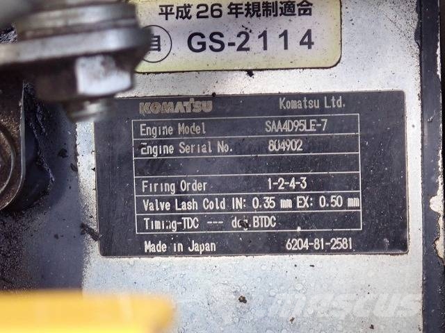 Komatsu PC128US-11 履带挖掘机
