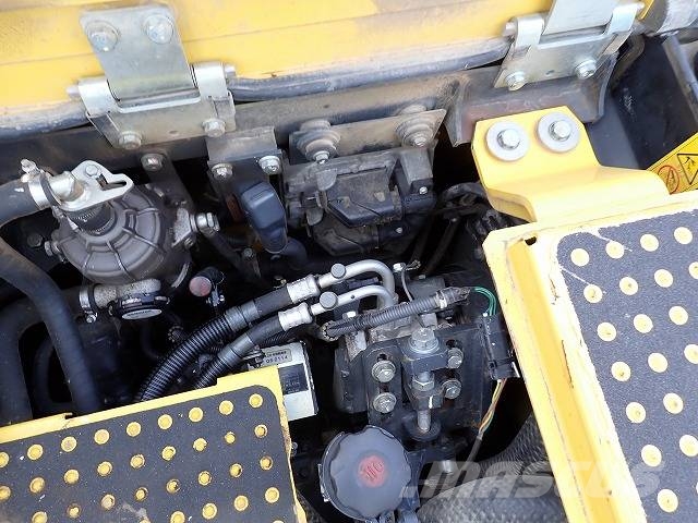 Komatsu PC128US-11 履带挖掘机