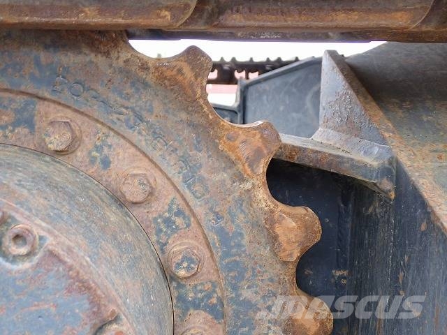 Komatsu PC128US-11 履带挖掘机