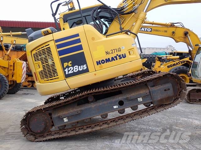 Komatsu PC128US-11 履带挖掘机