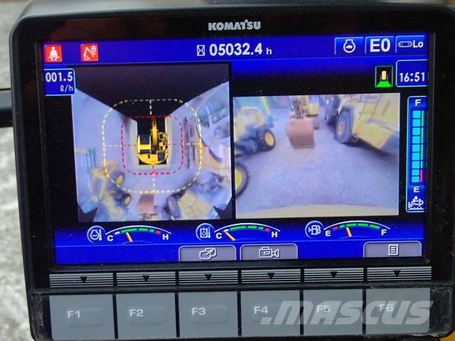 Komatsu PC128US-11 履带挖掘机