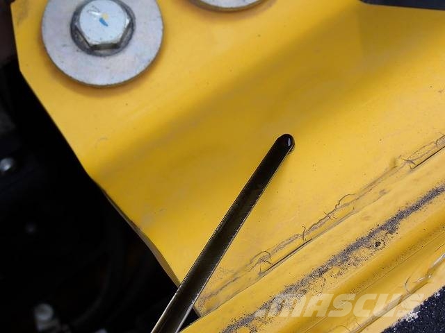 Komatsu PC128US-11 履带挖掘机