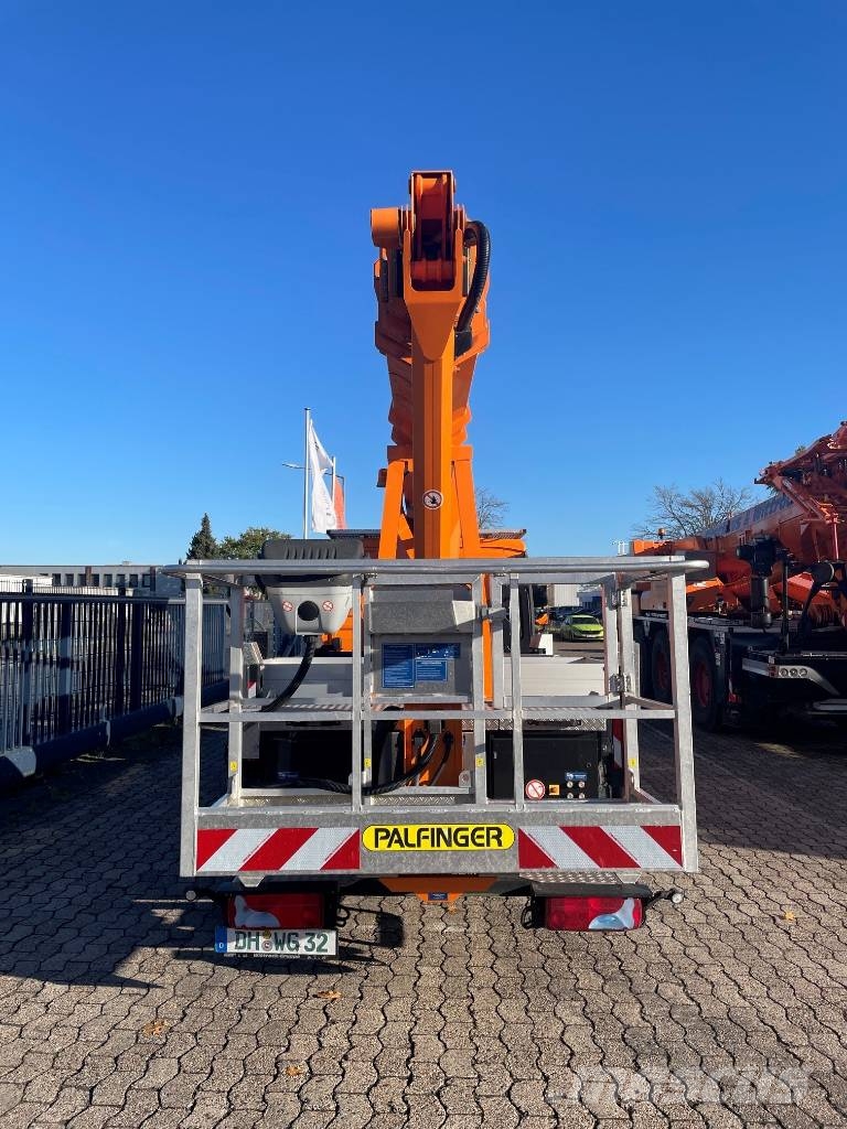 MAN P300 KS Auto hoogwerkers