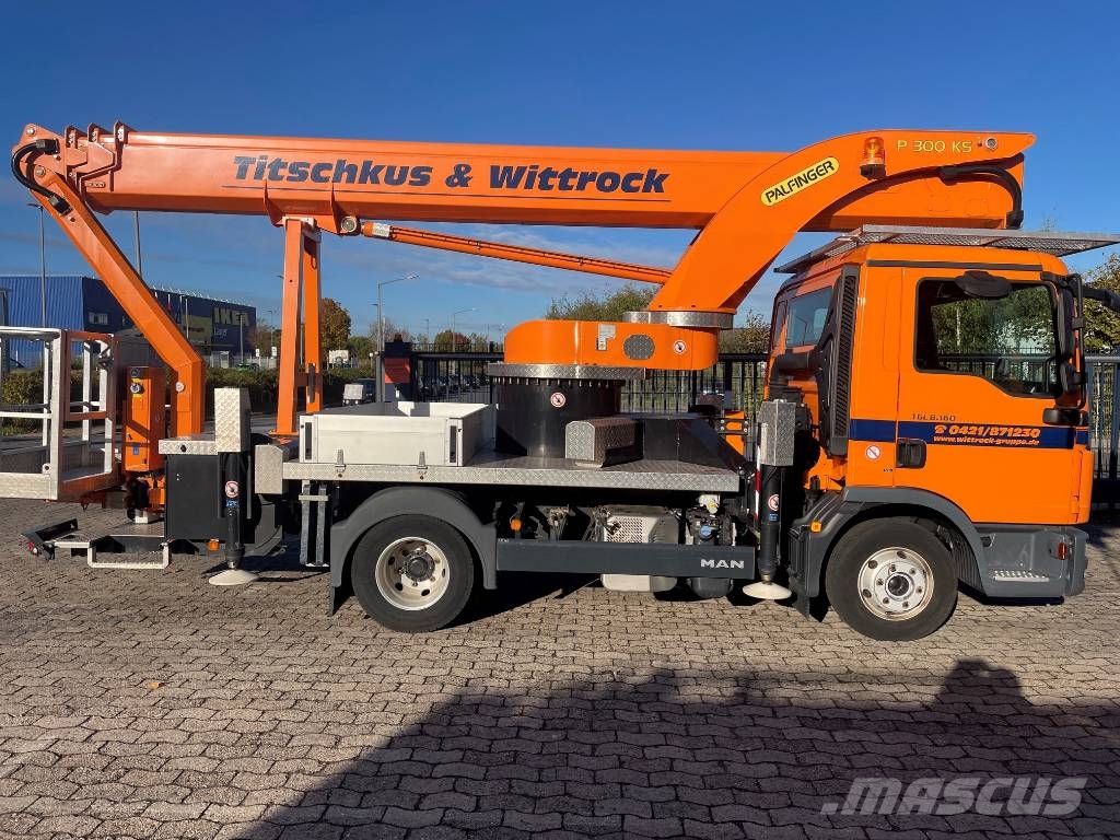 MAN P300 KS Auto hoogwerkers