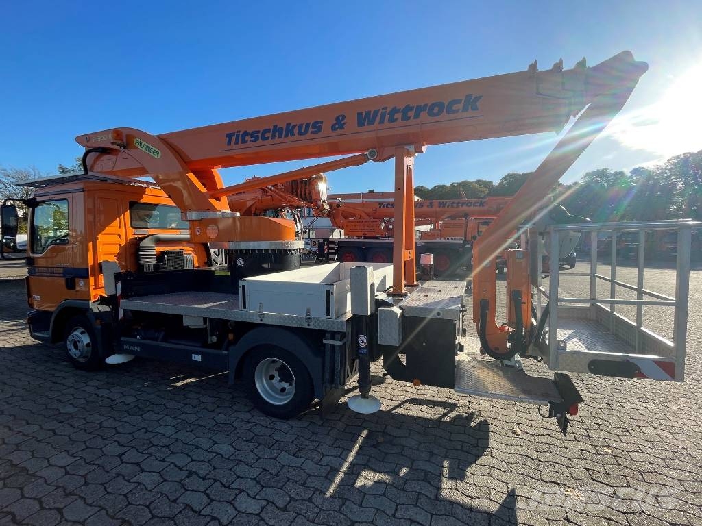 MAN P300 KS Auto hoogwerkers
