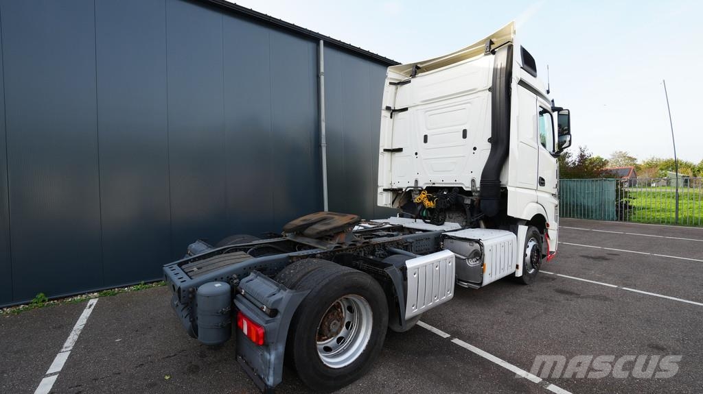 Mercedes-Benz ACTROS 2442 6x2 RHD 518.600km وحدات الجر