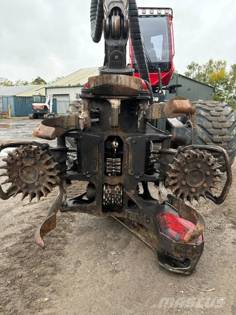 Komatsu 951 Harvesteriai (miško kirtimo mašinos)