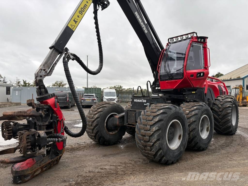 Komatsu 951 Harvesteriai (miško kirtimo mašinos)