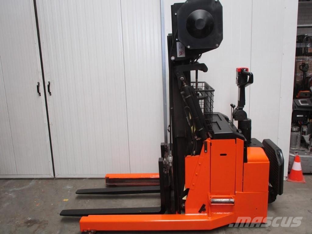 BT RWE120 Meerij pallettruck met platform