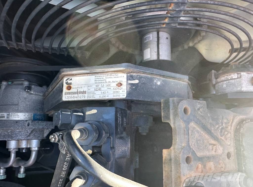 Hyundai R210 履帶式 挖土機/掘鑿機/挖掘機