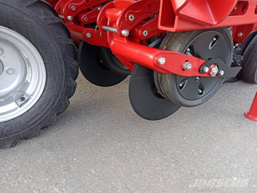 Horsch Maestro 6 TV ماكينات البذر الدقيق