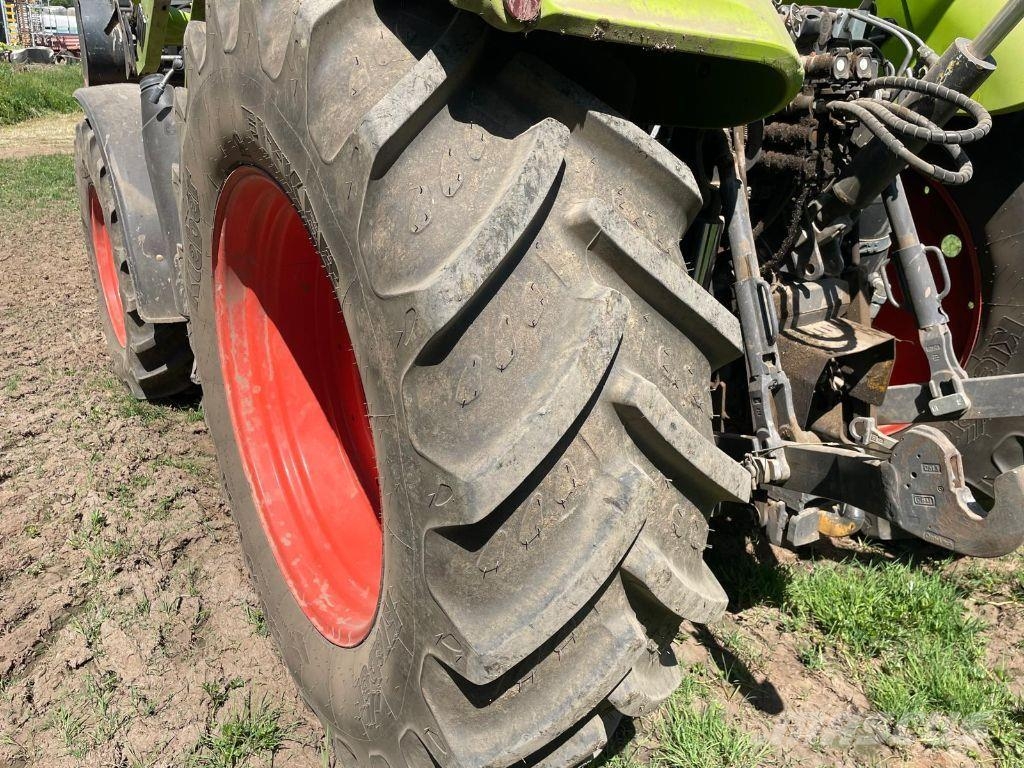 CLAAS ARION 430 CIS Traktoren