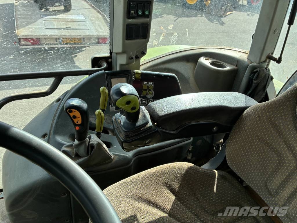 CLAAS ARES 697 Tractoren