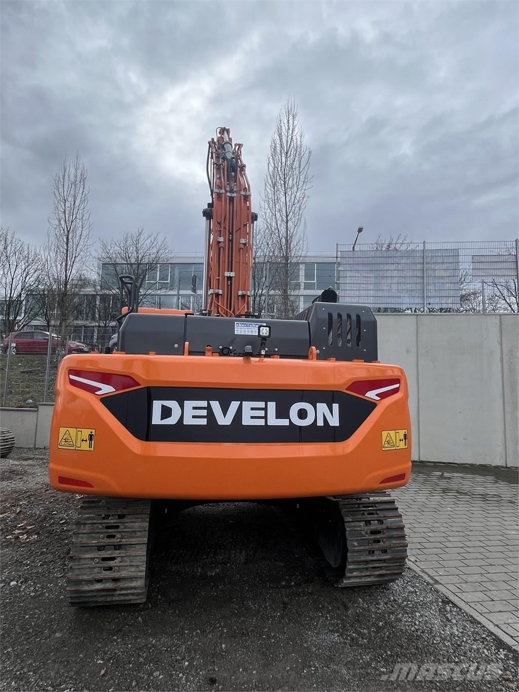Develon DX300LC-7 Crawler excavators