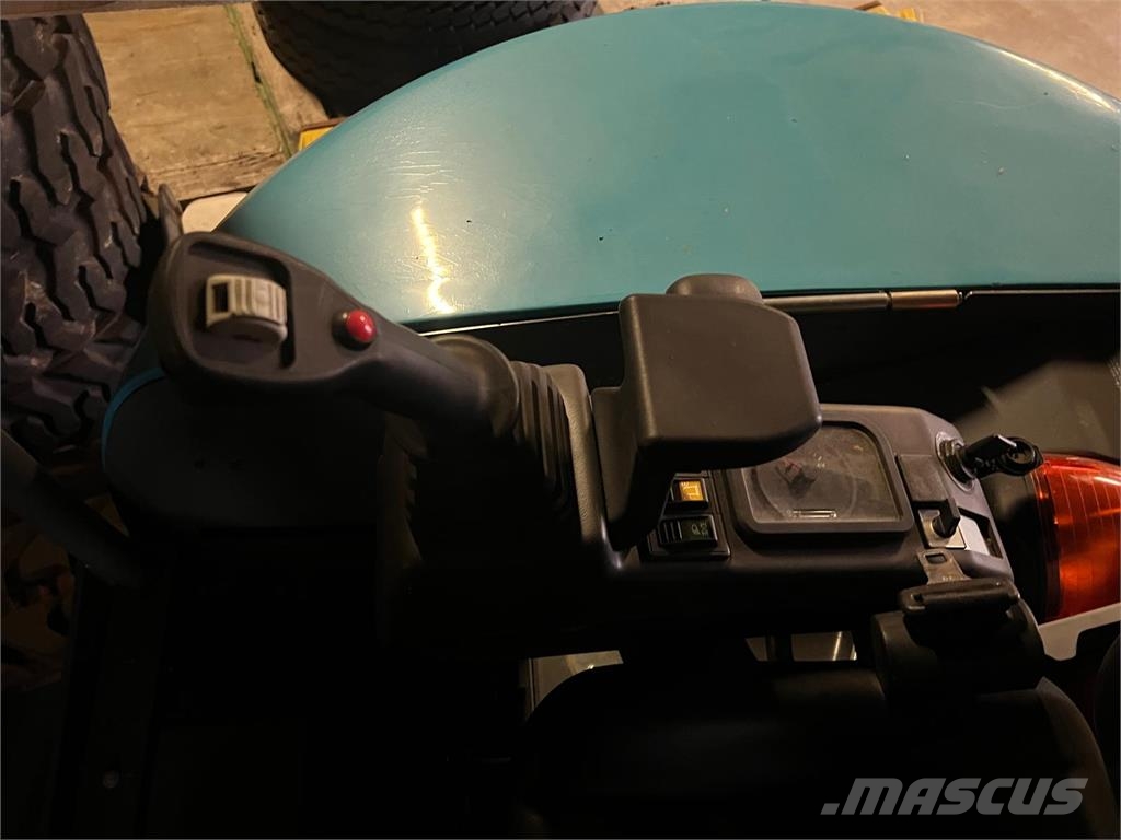 Toyota Huski M-38U Minigraafmachines < 7t