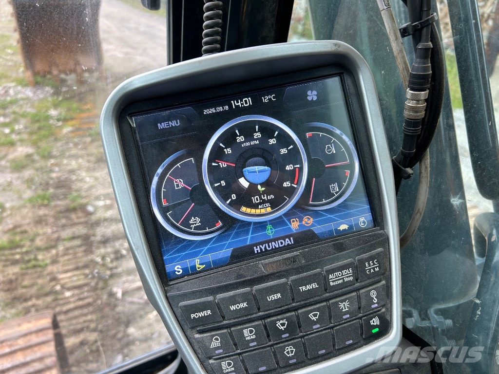 Hyundai HX 300 L Bandgrävare