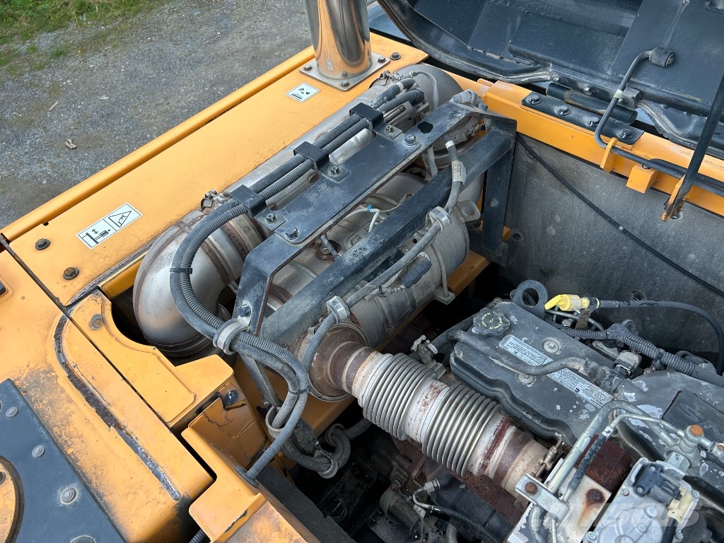 Hyundai HX 300 L Bandgrävare