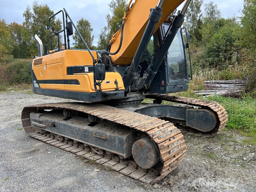 Hyundai HX 300 L Bandgrävare