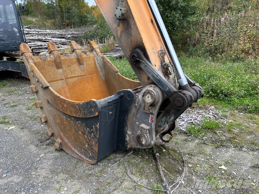 Hyundai HX 300 L Bandgrävare