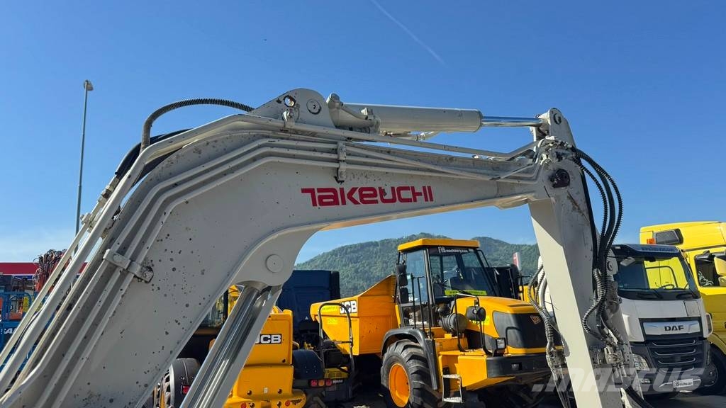 Takeuchi TB240 - POWERTILT - 3X BUCKETS - 2017 YEAR Mini excavators < 7t (Mini diggers)