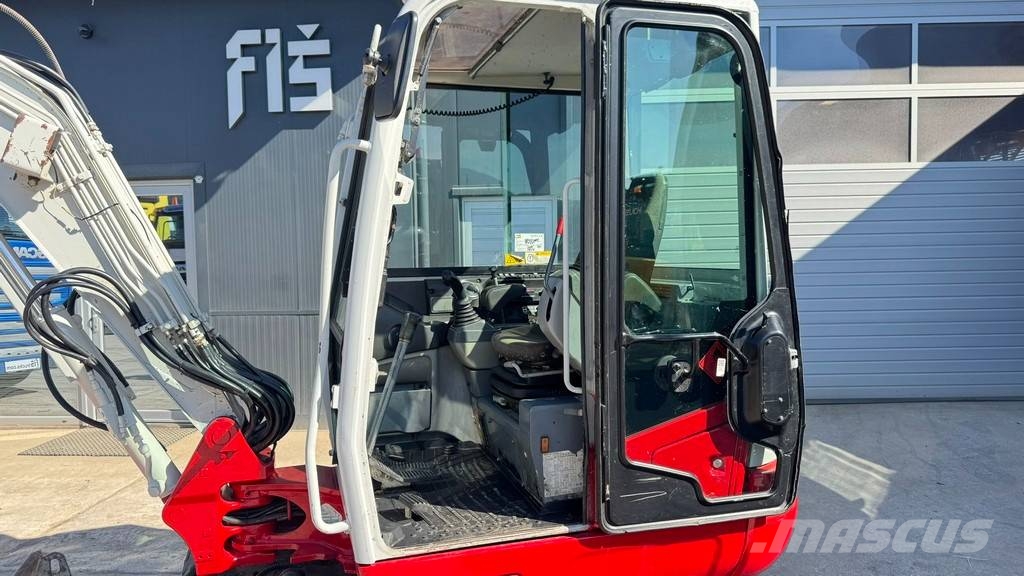 Takeuchi TB240 - POWERTILT - 3X BUCKETS - 2017 YEAR Mini excavators < 7t (Mini diggers)