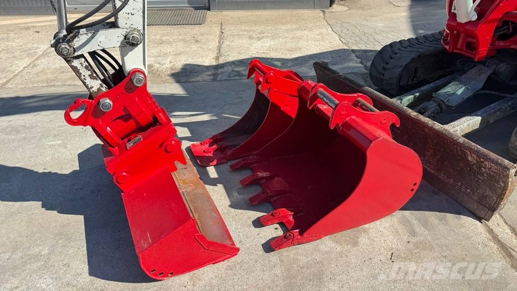 Takeuchi TB240 - POWERTILT - 3X BUCKETS - 2017 YEAR Mini excavators < 7t (Mini diggers)