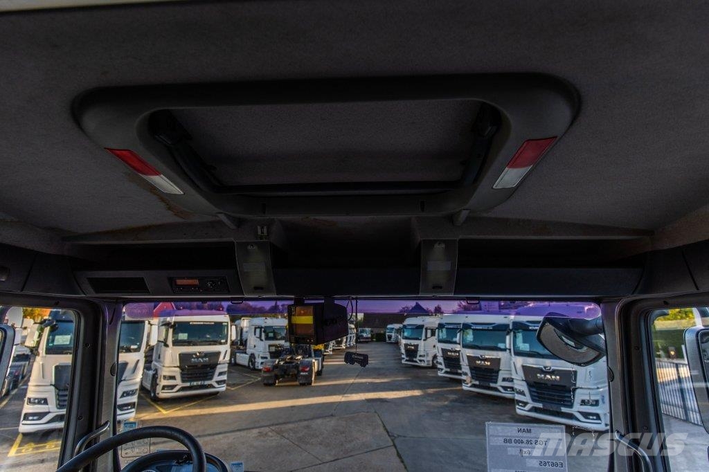 MAN TGS 26.400 BB + BV MANUEL Camion benne