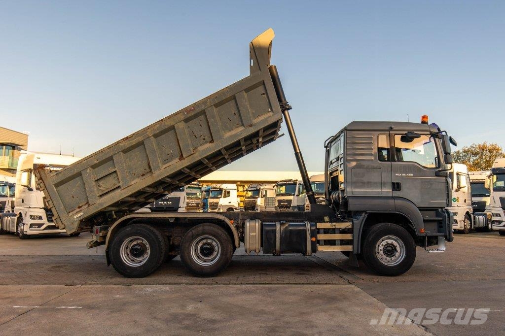 MAN TGS 26.400 BB + BV MANUEL Camion benne