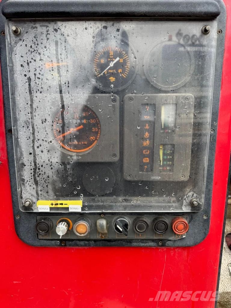 Renault G230 **FIRETRUCK-WATERTANK-PUMP** 消防車