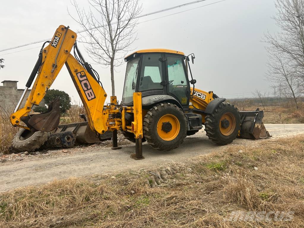 JCB 4 CX Ekskavaatorlaadurid
