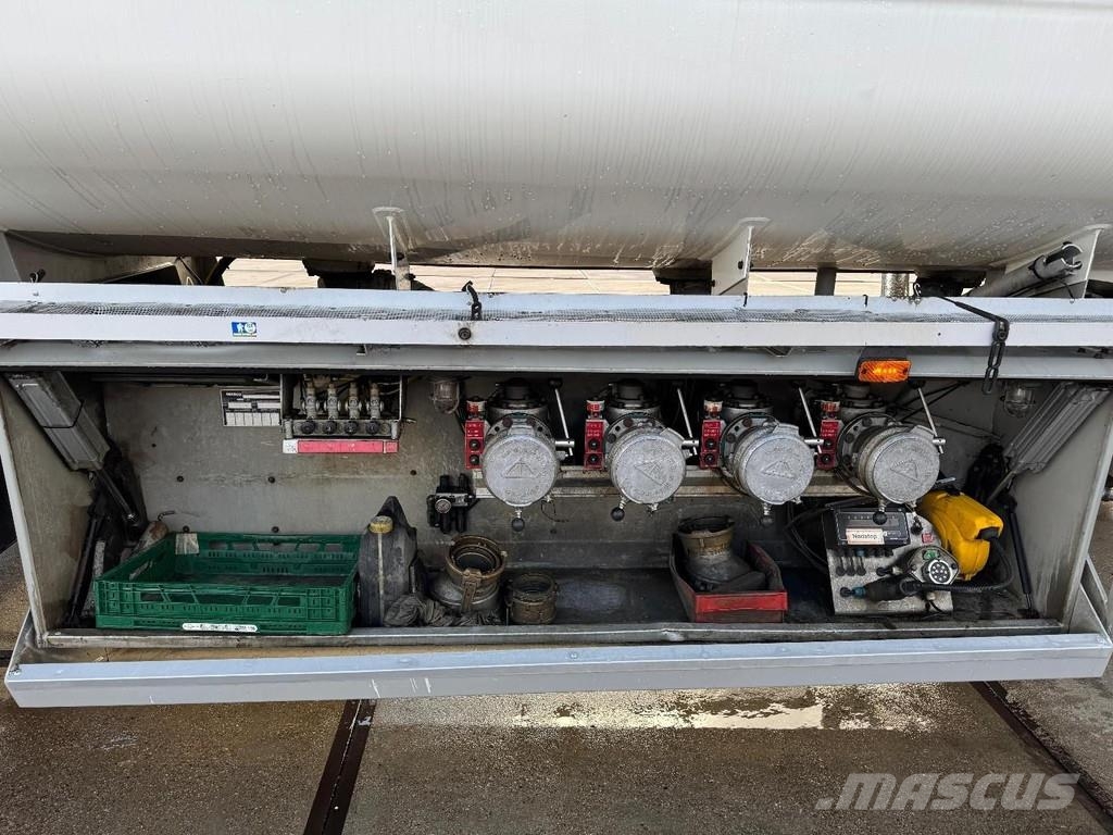 Scania G450 8X2 + 24.000 LITER TANK + 5 COMPARTIMENTS + H Camiones cisternas