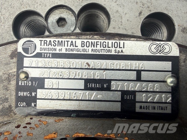 Bomag BC 472 RB FINAL DRIVE BONFIGLIOLI 713C3 폐기물 다짐기
