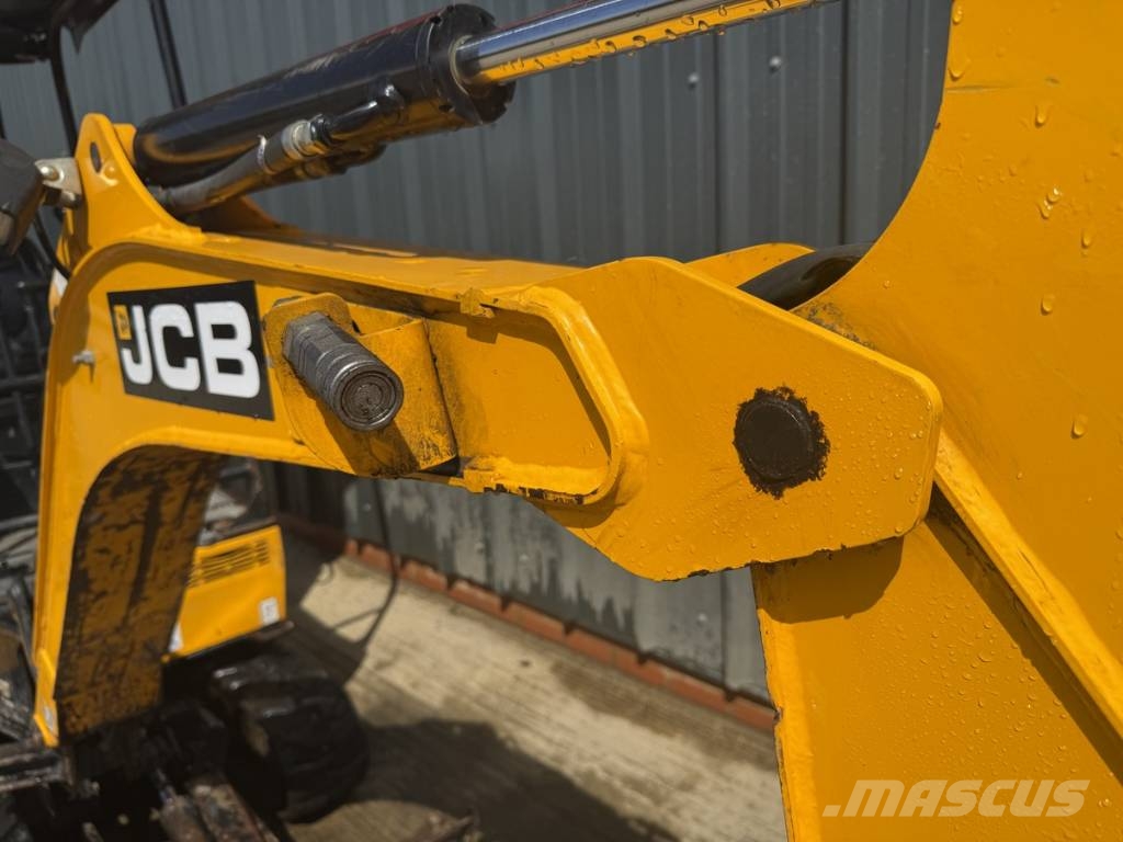JCB 15 C-1 小型挖掘机