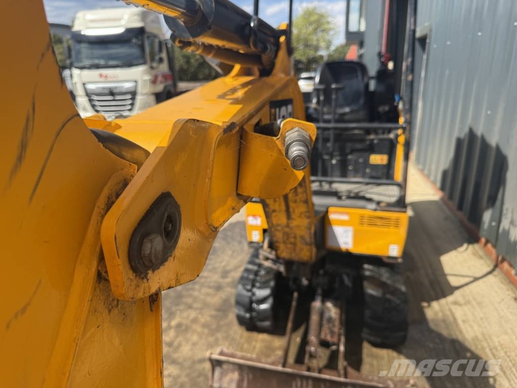 JCB 15 C-1 小型挖掘机